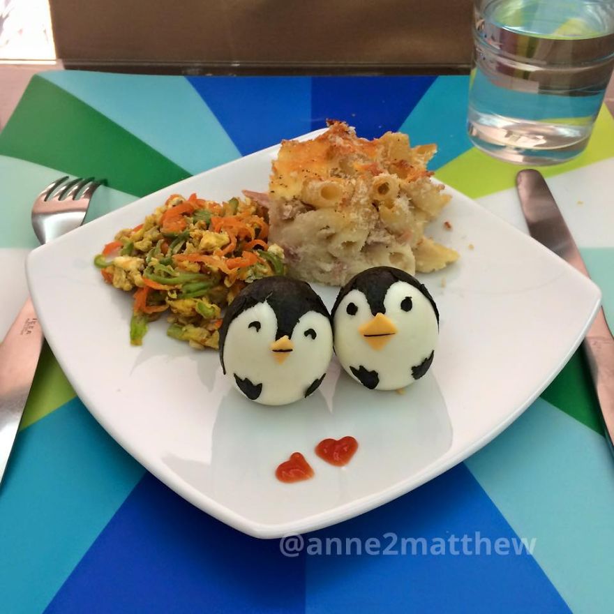 Assiettes créatives de Food'Art avec des oeufs