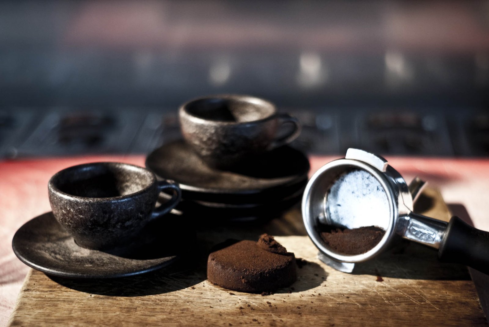 Des tasses à café réalisés à partir de fèves de café recyclés