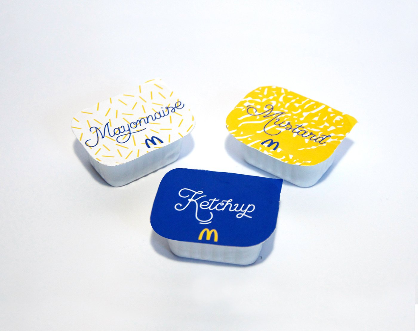 mcdonals-packaging-bleu-sauce