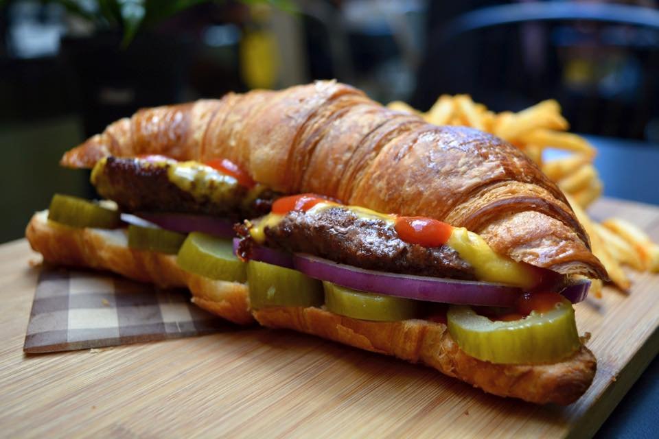 Burger croissant