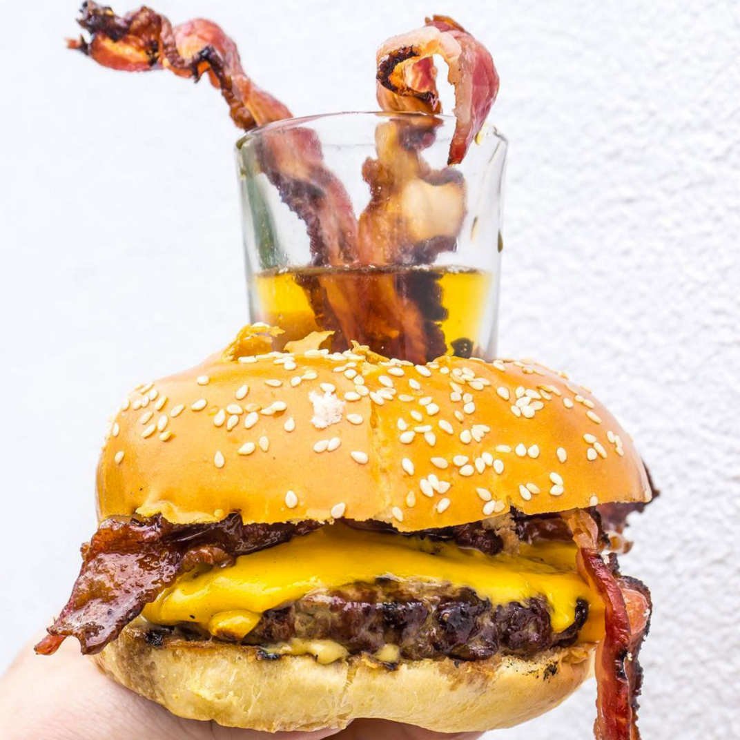 bourbon-bagel-cheeseburger